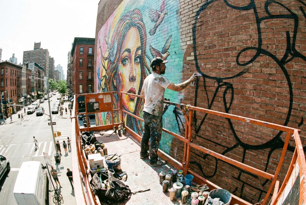 מאחורי הספריי: איך בונים קונספט ומהו תהליך ציור קיר מא' ועד ת'?